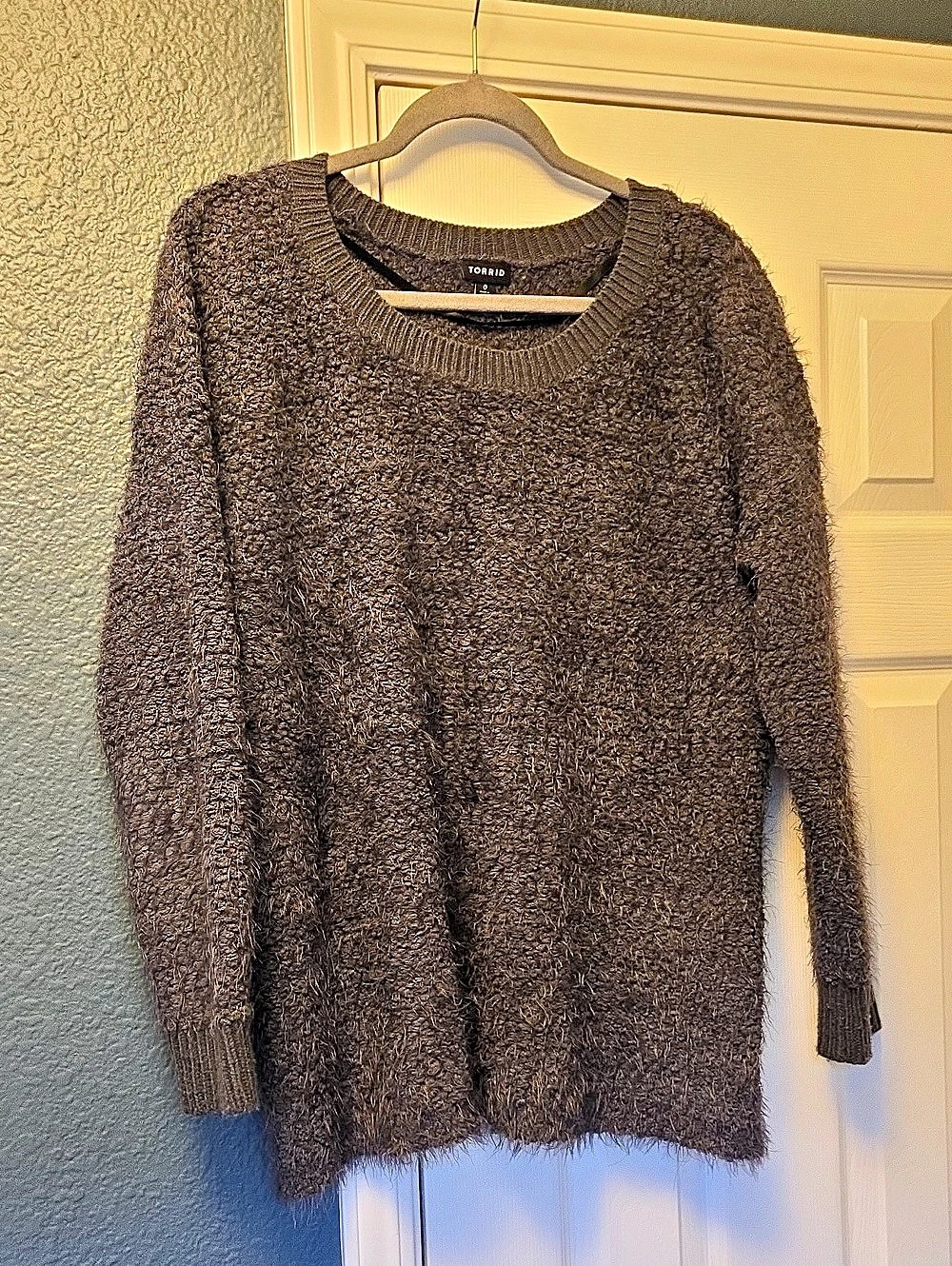 Torrid Charcoal Grey Eyelash Knit Scoop Neck Pullover Sweater Like New